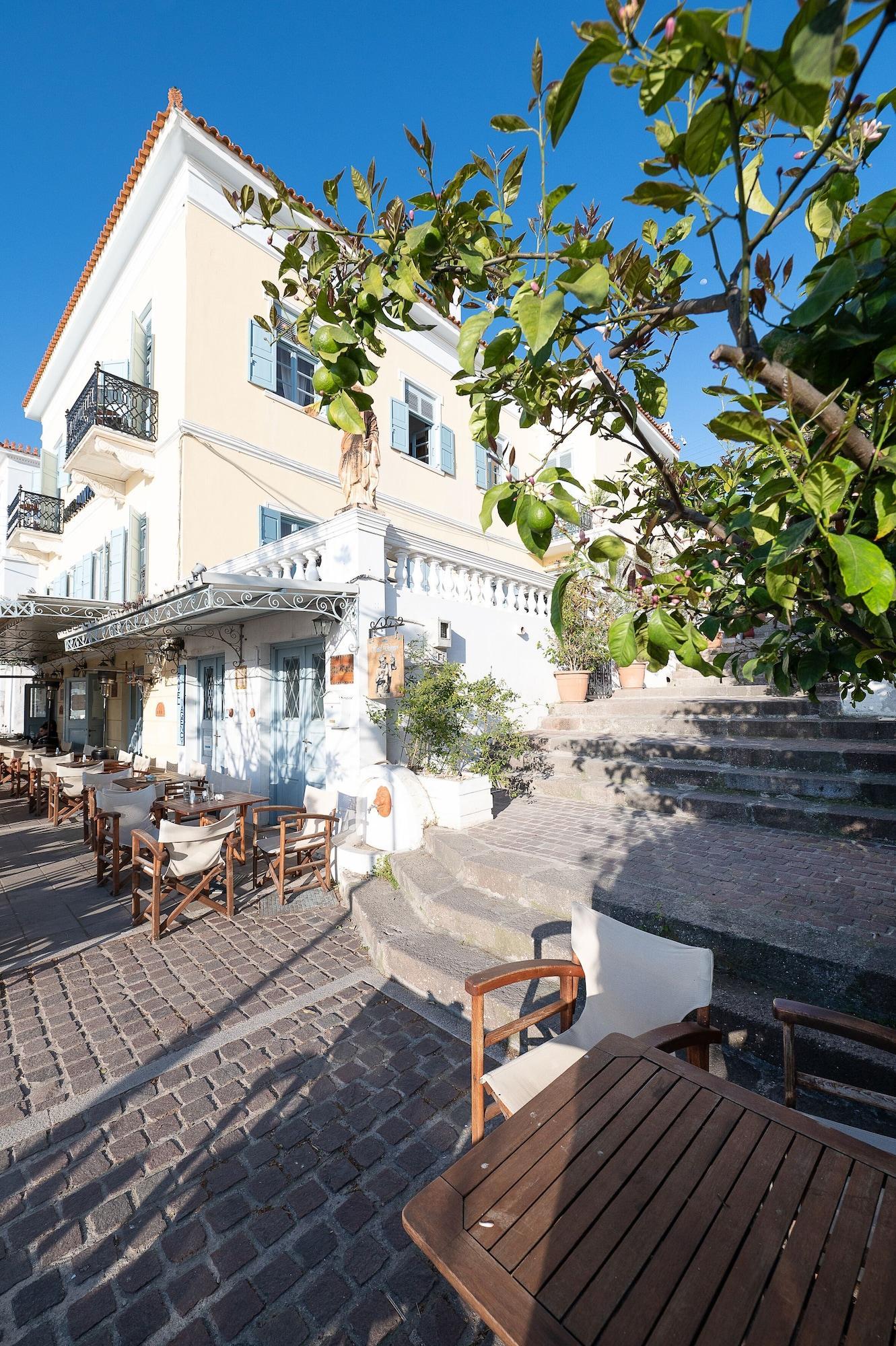 Dionysos Hotel Poros Town Eksteriør billede